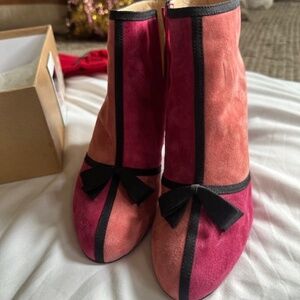 Christian Louboutin noeud 85 veau velours pivoine cameo rose bootie